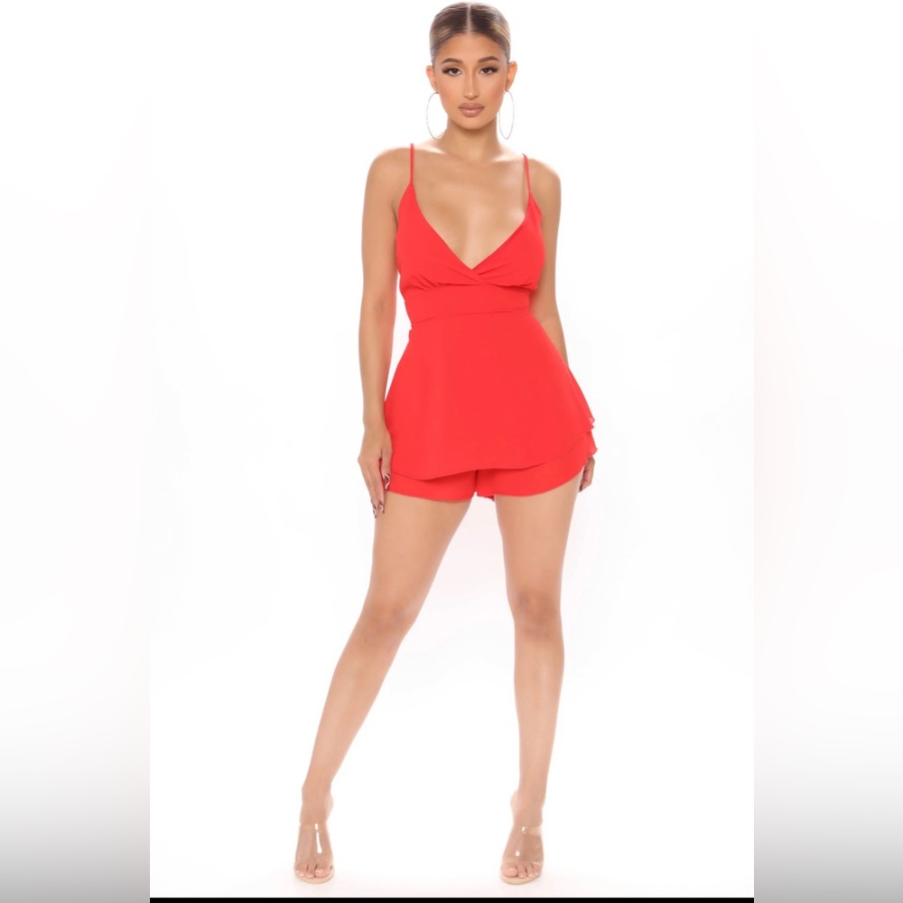 Fashion romper, size xl, red- in great condition!